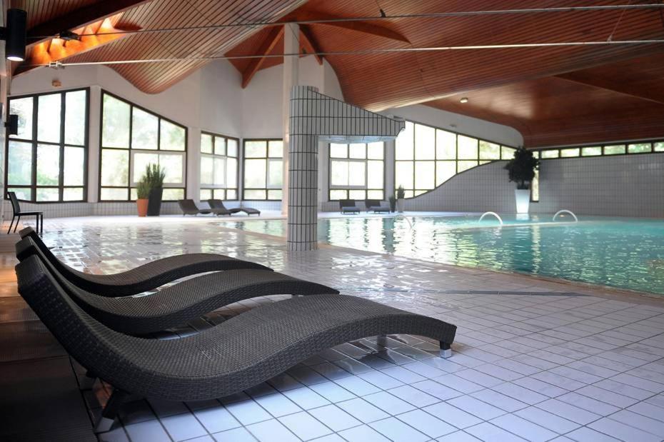 Hotel Valdys Thalasso & Spa - Les Pins Сен-Жан-де-Мон Экстерьер фото