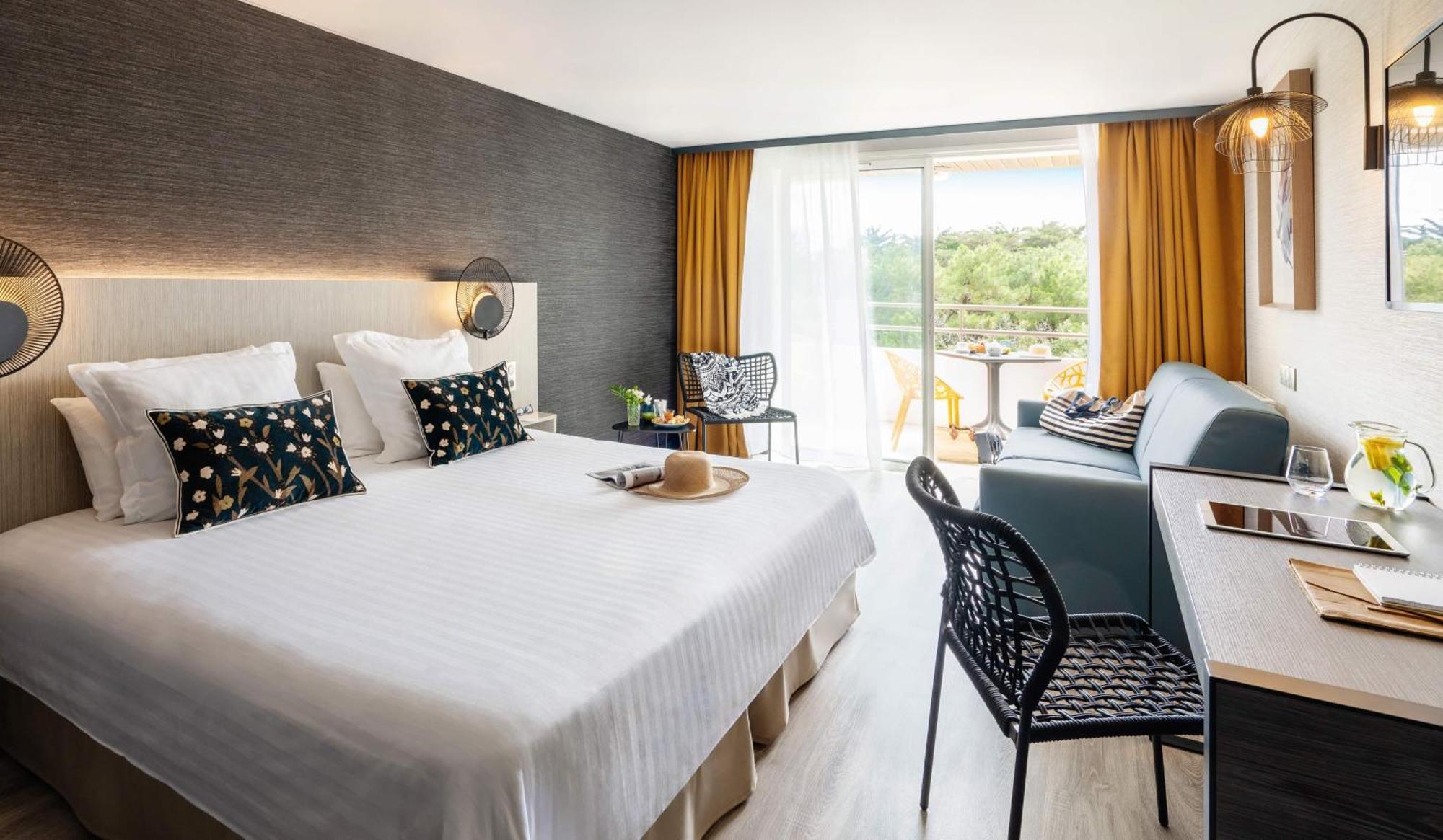 Hotel Valdys Thalasso & Spa - Les Pins Сен-Жан-де-Мон Экстерьер фото