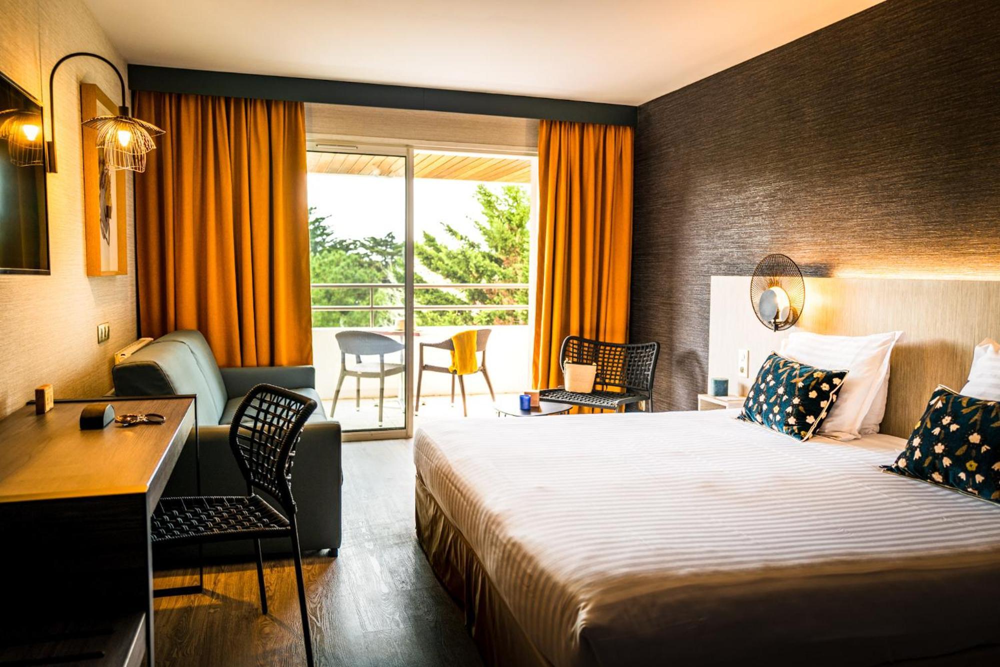 Hotel Valdys Thalasso & Spa - Les Pins Сен-Жан-де-Мон Экстерьер фото